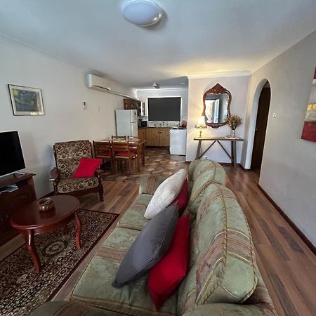 Champion Bay Beach Unit, With Own Carport, Geraldton Exteriör bild